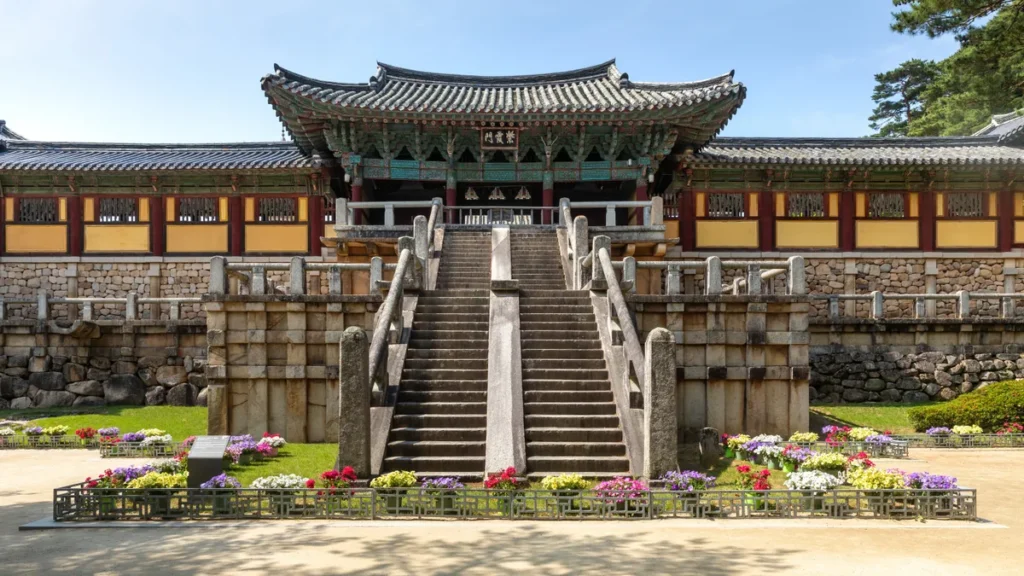 Cheongungyo and Baegungyo stairways, photographed by Basile Morin in June 2024